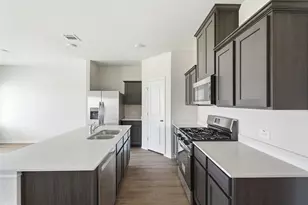 744 Orchid Wy, Pilot Point, TX 76258 - Photo 4