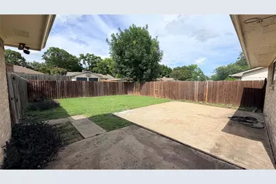 1521 Leicester Street, Garland, TX 75044 - Photo 34