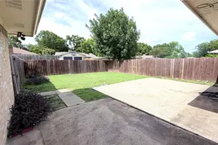 1521 Leicester St, Garland, TX 75044 - Photo 32