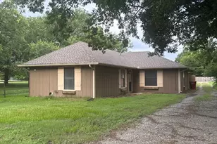 513 S Carter St, Whitewright, TX 75491 - Photo 1