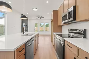 3523 S Harwood St, Dallas, TX 75215 - Photo 8