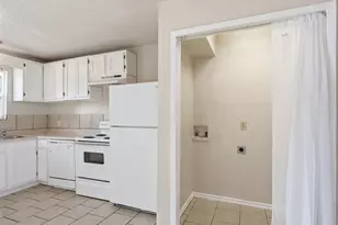 1373 Oakbluff Dr, Lancaster, TX 75146 - Photo 10