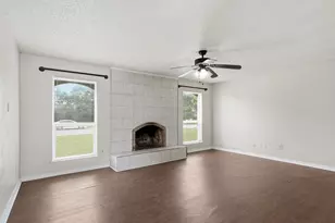 1373 Oakbluff Dr, Lancaster, TX 75146 - Photo 6
