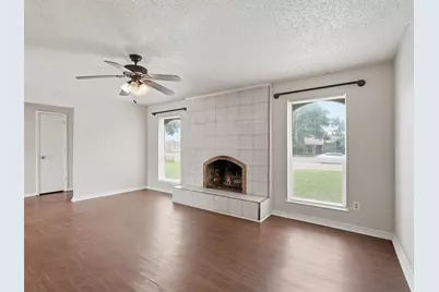 1373 Oakbluff Drive, Lancaster, TX 75146 - Photo 4