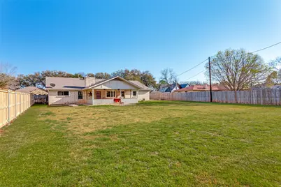 212 Casas Del Sur Street, Granbury, TX 76049 - Photo 18