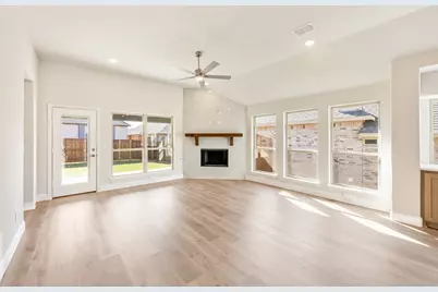 210 Comanche Trail, Alvarado, TX 76009 - Photo 14