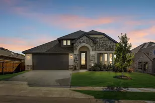 210 Comanche Trail, Alvarado, TX 76009 - Photo 2