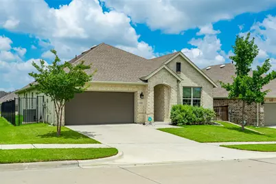 5329 Waterview Court, Haltom City, TX 76137 - Photo 2