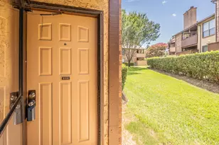 1204 Harwell Dr, Arlington, TX 76011 - Photo 4