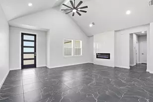 544 Highview Ct, Godley, TX 76044 - Photo 4