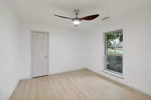 2607 Timberleaf Cir, Carrollton, TX 75006 - Photo 22