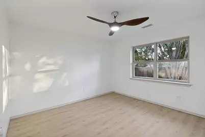 2607 Timberleaf Circle, Carrollton, TX 75006 - Photo 20
