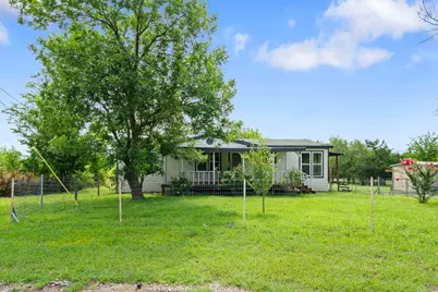 1006 S Telegraph Circle, Quinlan, TX 75474 - Photo 2