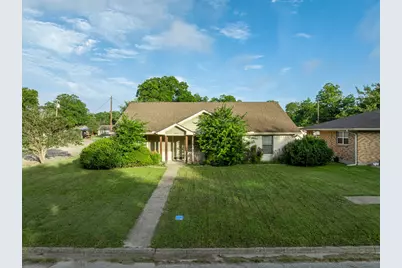 210 S Reagan Street, West, TX 76691 - Photo 2