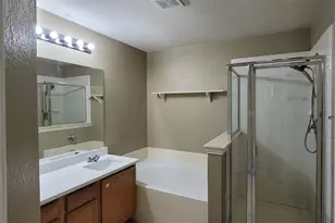 909 Avondale Ln, Plano, TX 75025 - Photo 10