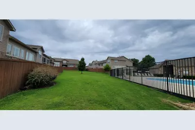909 Avondale Lane, Plano, TX 75025 - Photo 22