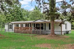 917 Green Blackman Rd, Kilgore, TX 75662 - Photo 1