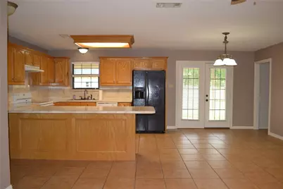 525 W Lloyd Street, Krum, TX 76249 - Photo 4