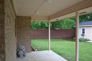 525 W Lloyd St, Krum, TX 76249 - Photo 28