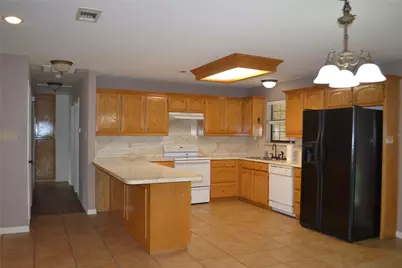 525 W Lloyd Street, Krum, TX 76249 - Photo 8