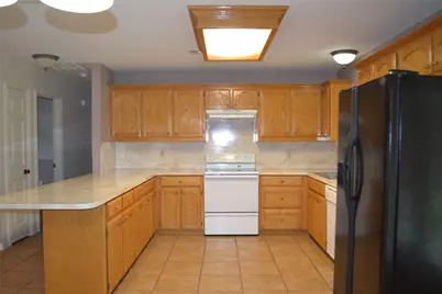 525 W Lloyd Street, Krum, TX 76249 - Photo 10