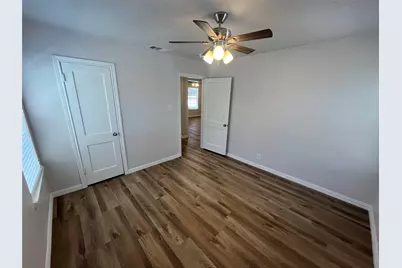10638 Newcombe Drive, Dallas, TX 75228 - Photo 14