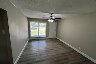 1982 Oak Hill Cir, Dallas, TX 75217 - Photo 4