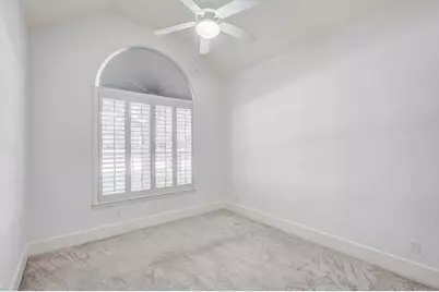 9718 Wolf Creek Drive, Irving, TX 75063 - Photo 18
