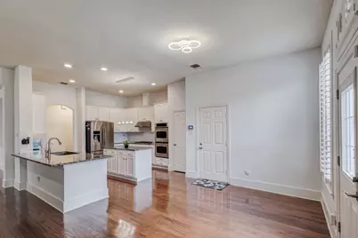 9718 Wolf Creek Drive, Irving, TX 75063 - Photo 22