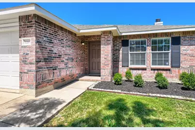 1216 Haley Lane, Burleson, TX 76028 - Photo 2