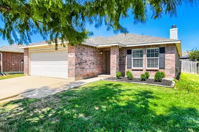 1216 Haley Lane, Burleson, TX 76028 - Photo 4
