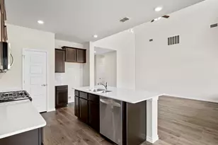 9115 Prairie Run Ln, Garland, TX 75043 - Photo 4
