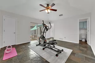 9511 Robin Meadow Dr, Dallas, TX 75243 - Photo 18