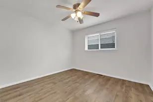 9511 Robin Meadow Dr, Dallas, TX 75243 - Photo 26