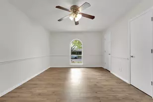 9511 Robin Meadow Dr, Dallas, TX 75243 - Photo 32