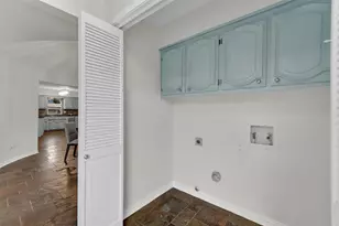 9511 Robin Meadow Dr, Dallas, TX 75243 - Photo 16