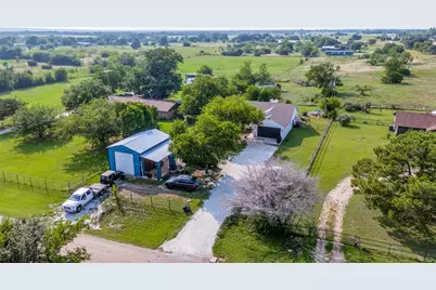 1052 Meandering Way, China Spring, TX 76633 - Photo 2