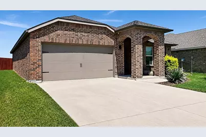 2216 Sadlers Creek Lane, Fort Worth, TX 76108 - Photo 2