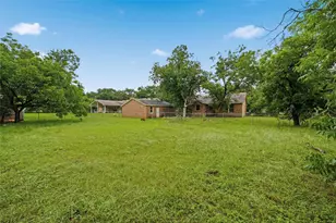 903 S Harrison St, McGregor, TX 76657 - Photo 14