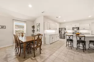 601 Emmons Crk St, Justin, TX 76247 - Photo 10