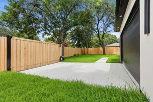 3135 Walnut Hill Ln, Dallas, TX 75229 - Photo 40