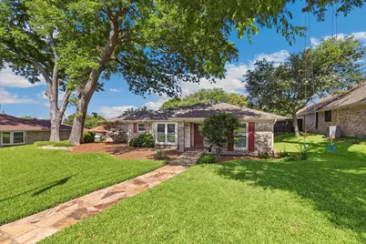 109 Crestwood Drive, Rockwall, TX 75087 - Photo 2