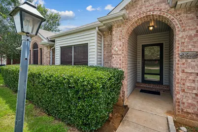 2612 Fountainview Drive, Corinth, TX 76210 - Photo 4