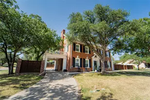 1002 E Lindsey St, Breckenridge, TX 76424 - Photo 2