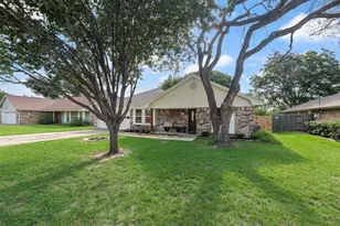 577 Bluebonnet Dr, Keller, TX 76248 - Photo 2