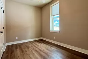 1008 Halsell St, Bridgeport, TX 76426 - Photo 10