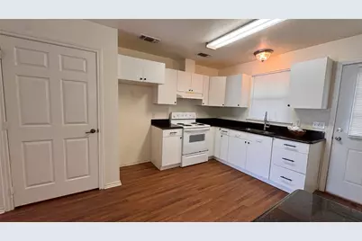 3203 Echo Trail, Granbury, TX 76049 - Photo 10