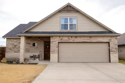 813 Acadia Court, Tolar, TX 76476 - Photo 2