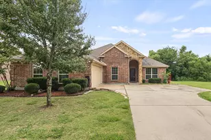 1409 Hiddencreek Dr, Royse City, TX 75189 - Photo 1