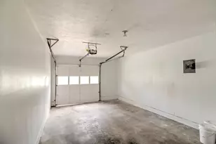 327 W McKinney St, Pilot Point, TX 76258 - Photo 14